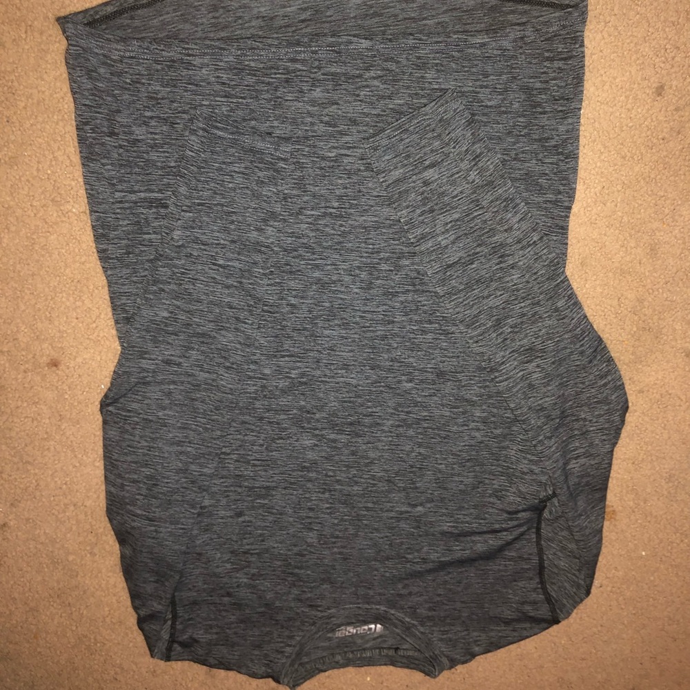Gray tee